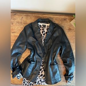 Vintage 80’s black Wilson’s leather blazer